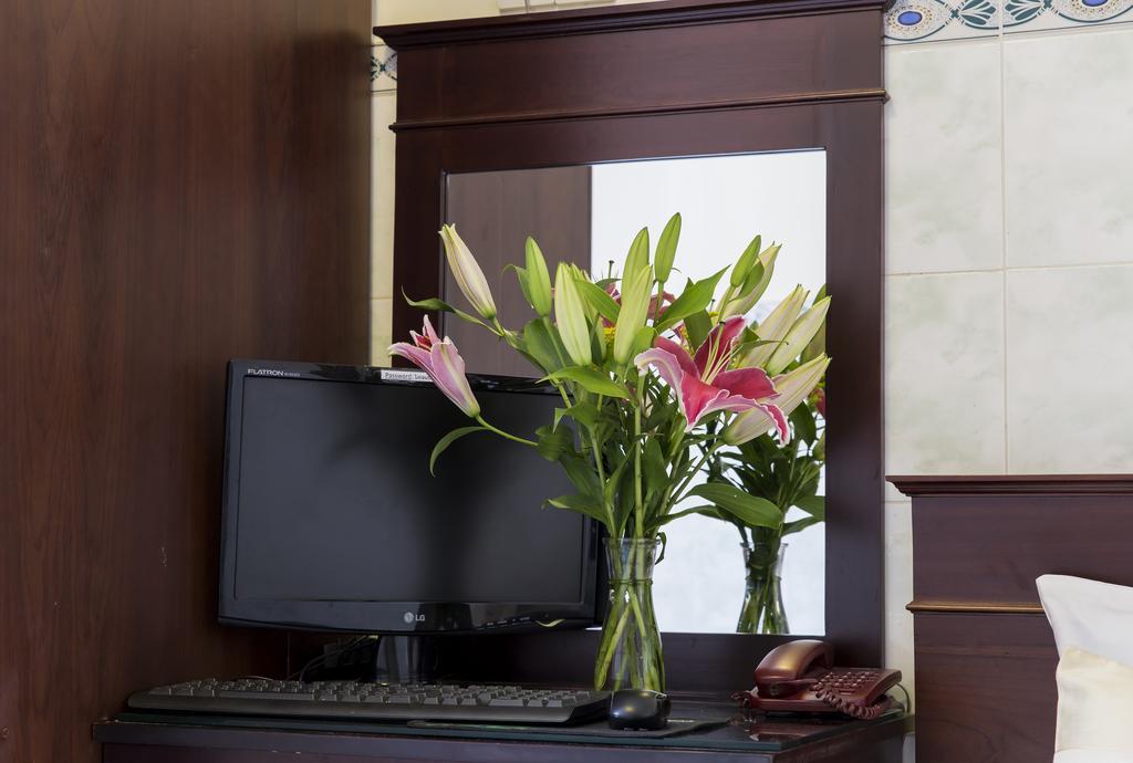 הו צ'י מין סיטי Graceful Hostel מראה חיצוני תמונה